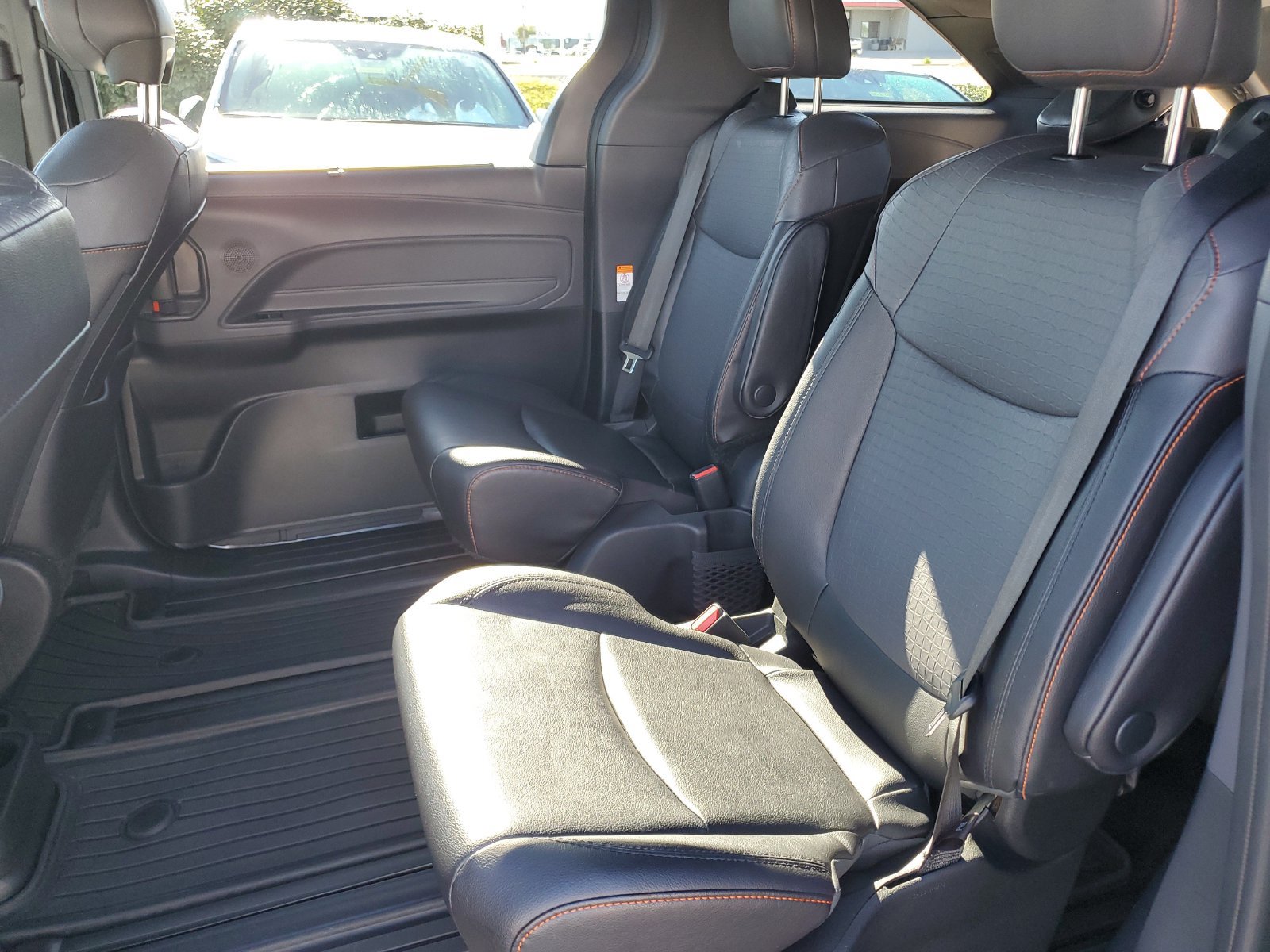 Certified 2024 Toyota Sienna XSE w/ XSE Plus Package FWD image 12