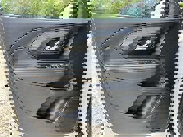 Used 2022 GMC Terrain SLE w/ Driver Convenience Package image 23