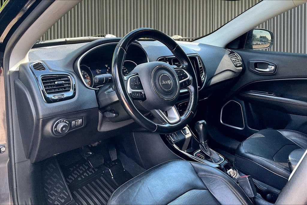Used 2020 Jeep Compass Limited FWD image 15