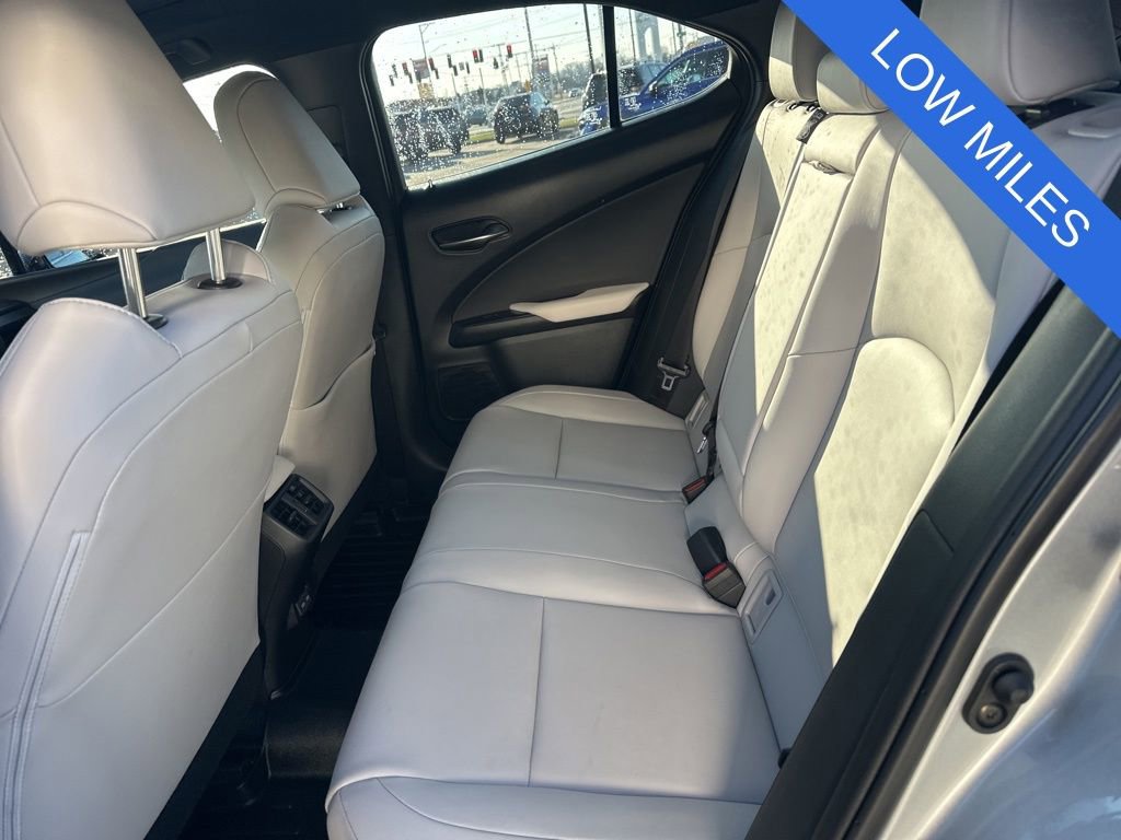 Used 2025 Lexus UX 300h FWD image 23