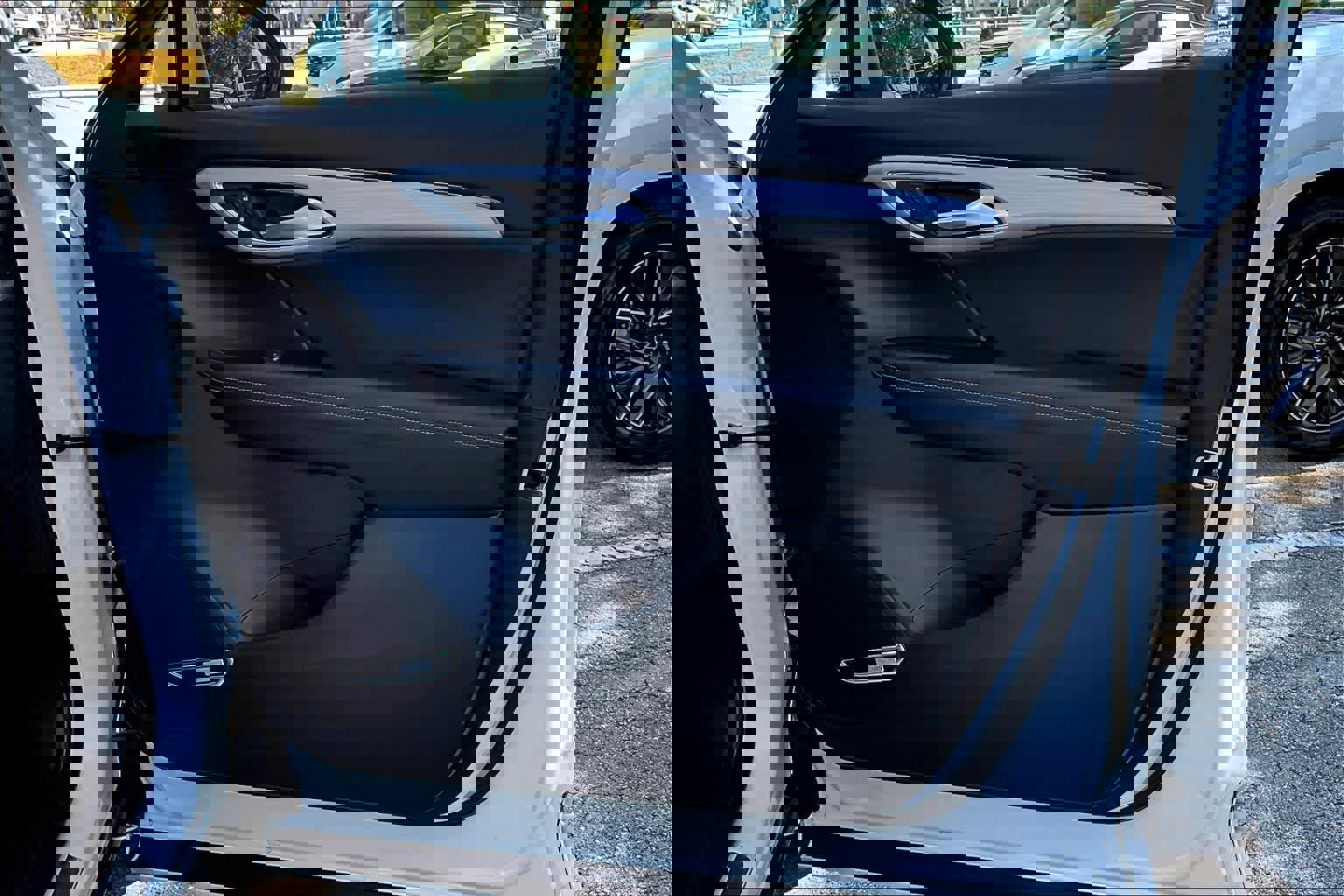 Used 2024 Buick Envision Avenir image 26