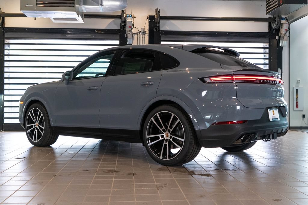 New 2026 Porsche Cayenne Coupe AWD/4WD image 3