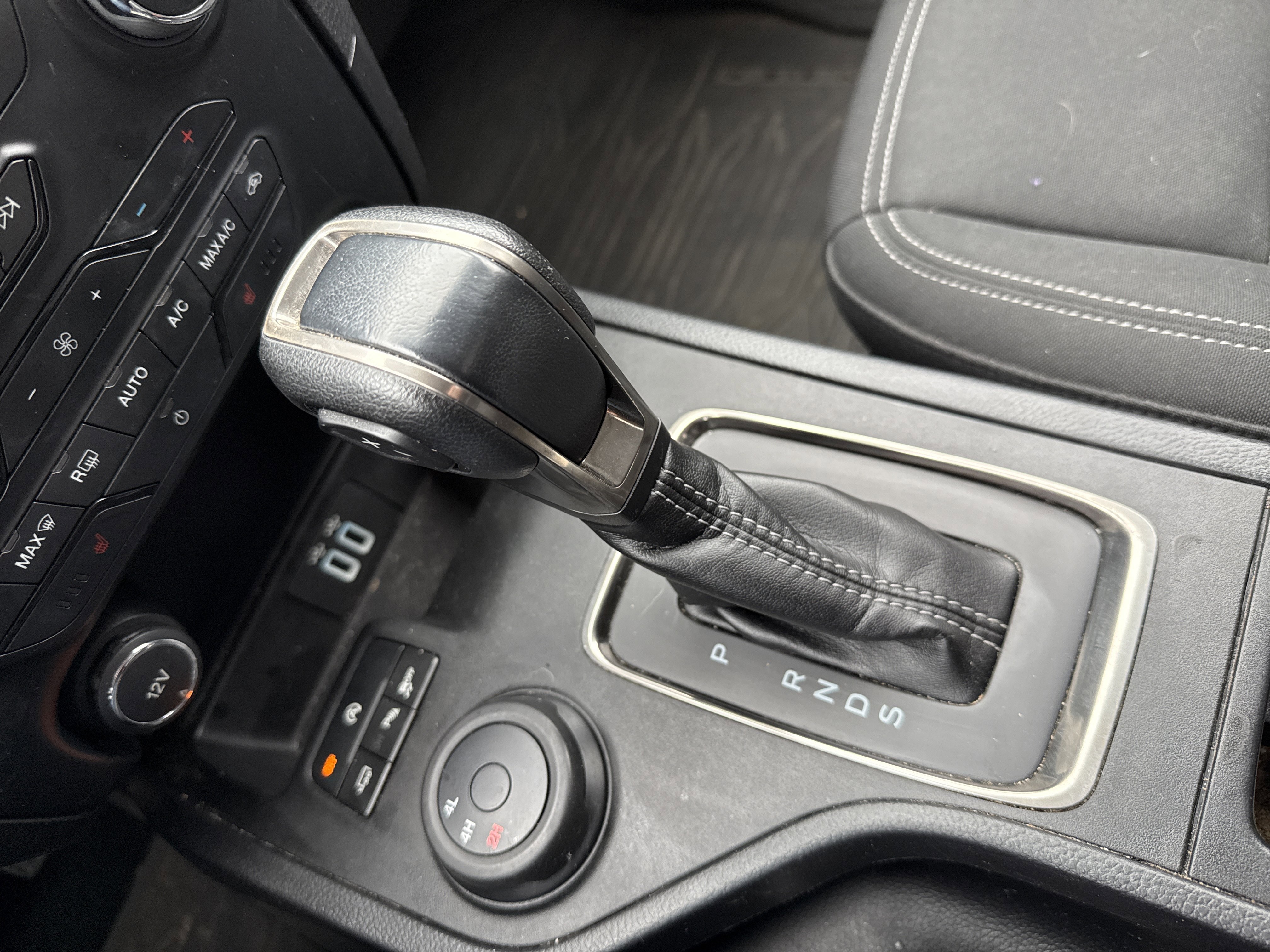 Used 2019 Ford Ranger XLT w/ Equipment Group 302A Luxury AWD/4WD image 23