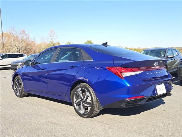 Certified 2023 Hyundai Elantra Limited w/ Winter Weather Package image 5