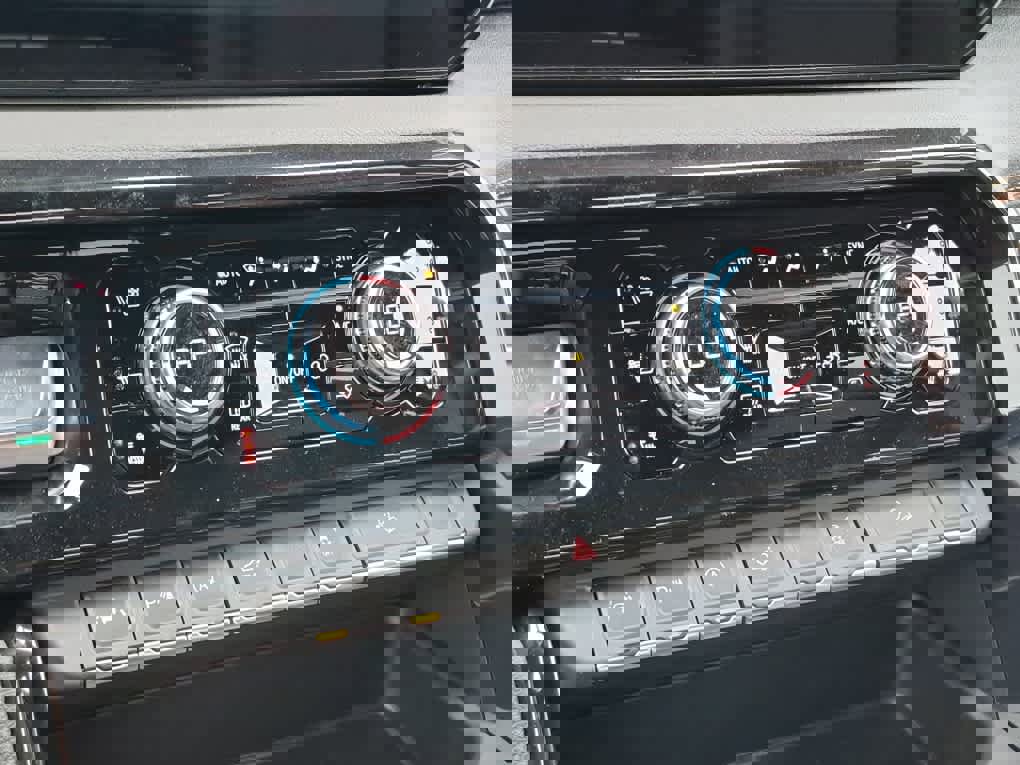 New 2026 GMC Sierra 1500 AT4 w/ AT4 Premium Package image 16