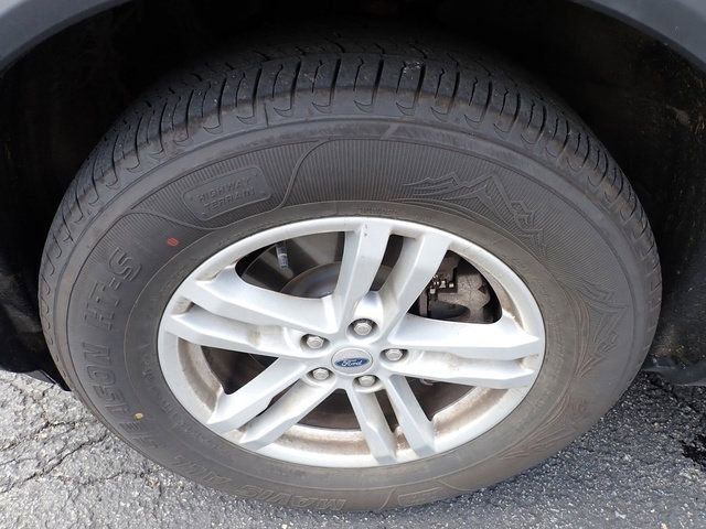 Used 2020 Ford Explorer XLT w/ Equipment Group 202A image 10