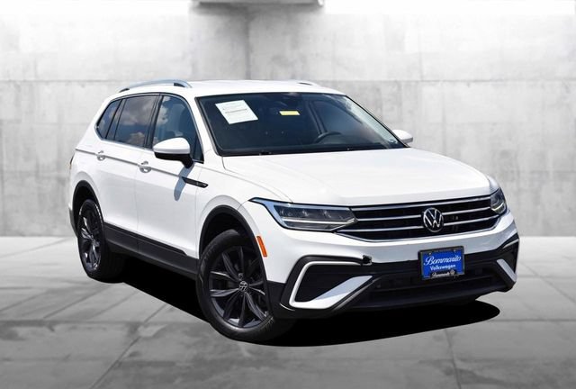 Certified 2022 Volkswagen Tiguan SE AWD/4WD image 2