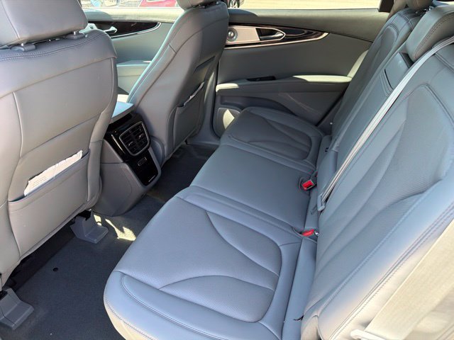 Used 2023 Lincoln Nautilus Reserve w/ Equipment Group 202A AWD/4WD image 17