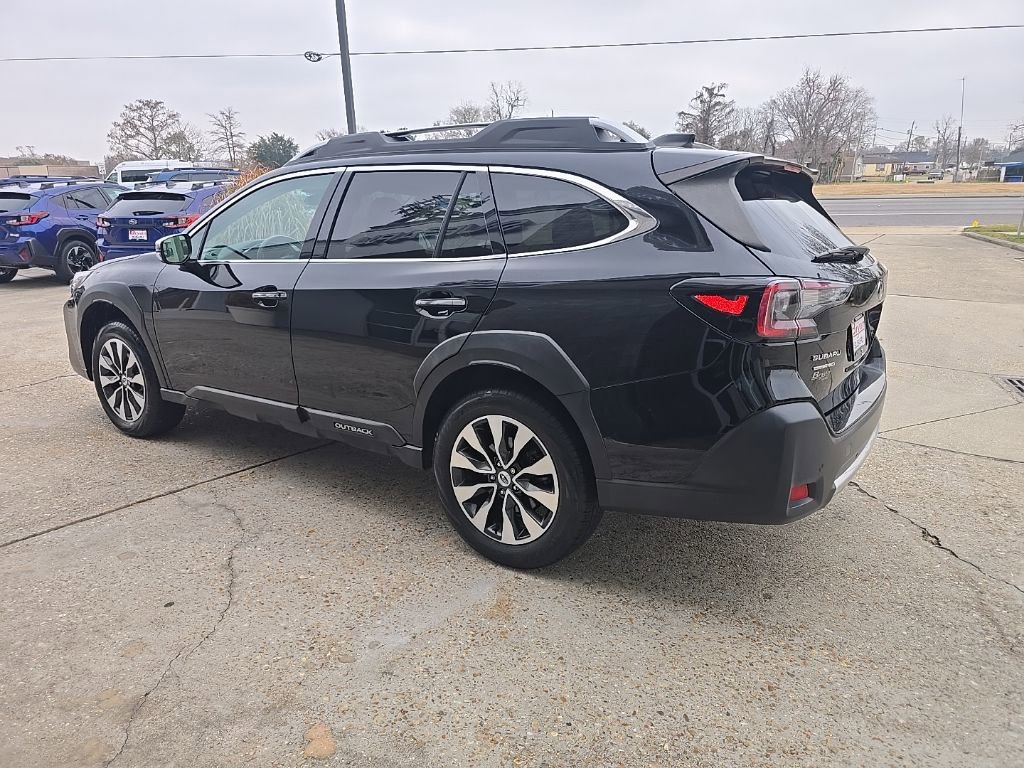 Used 2023 Subaru Outback Touring image 7