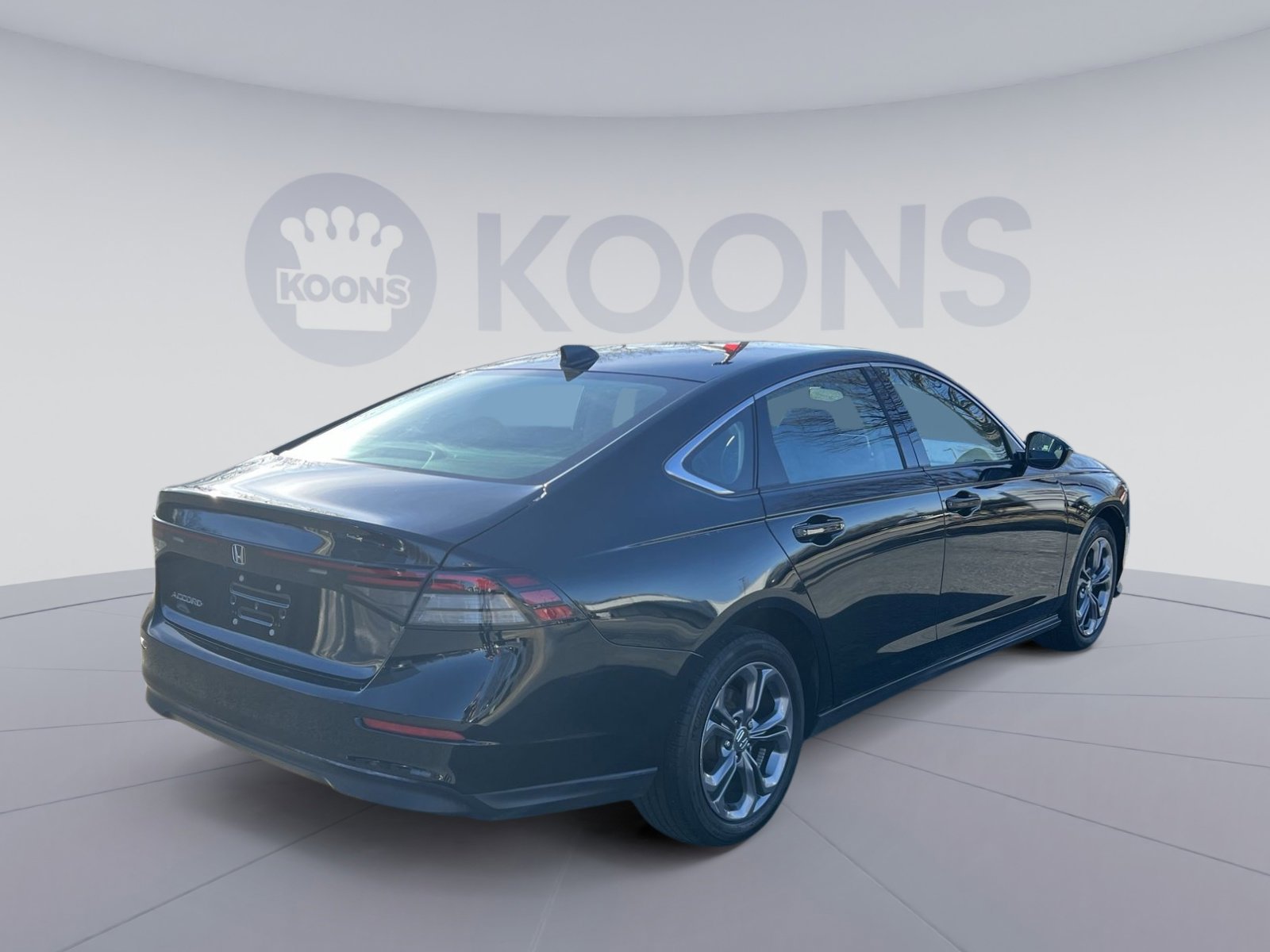 Used 2023 Honda Accord EX image 7