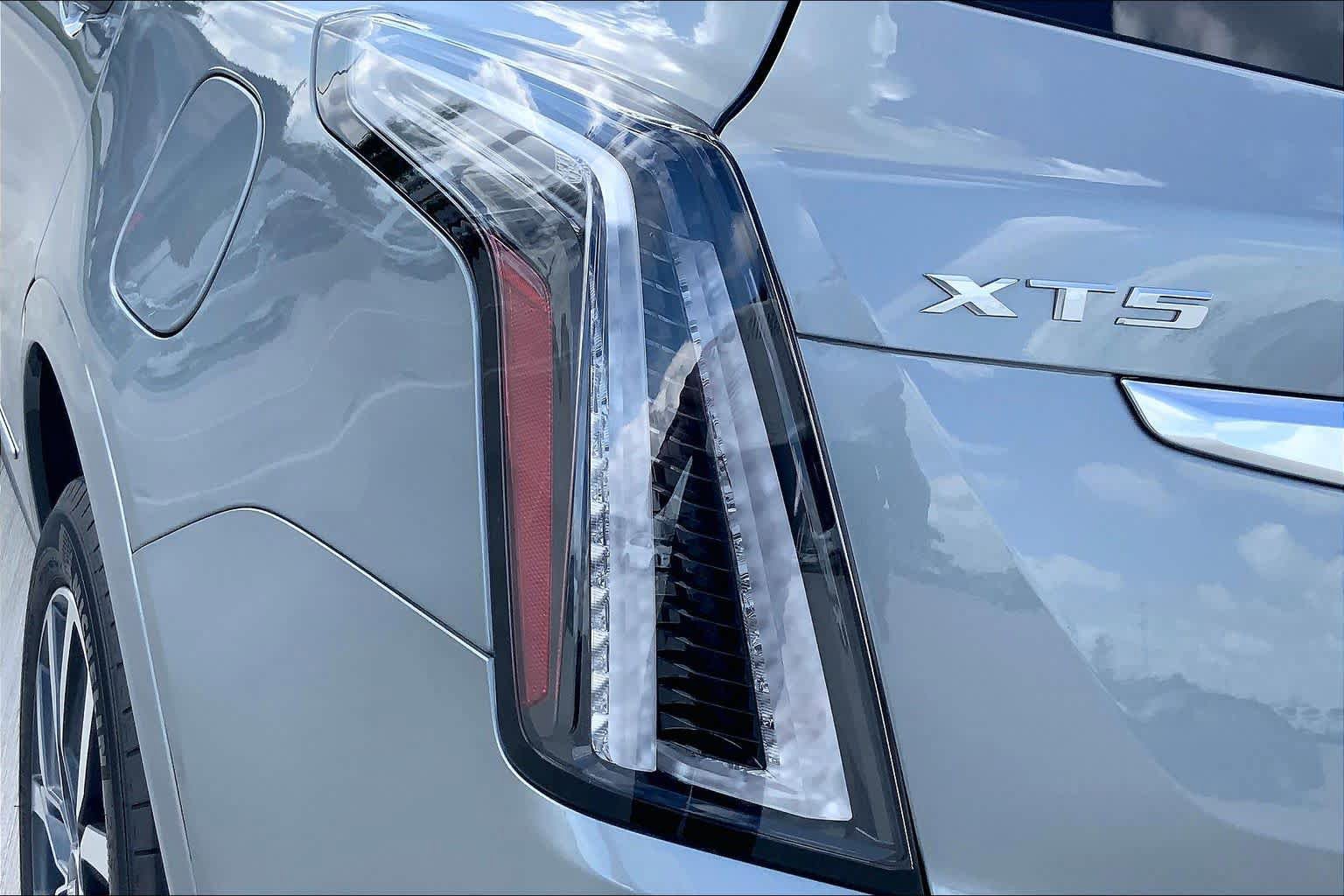 Used 2023 Cadillac XT5 Sportv image 25