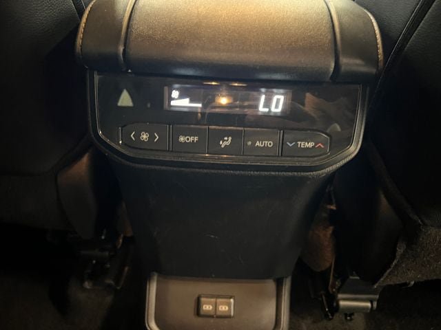Used 2025 Toyota Highlander XSE AWD/4WD image 13
