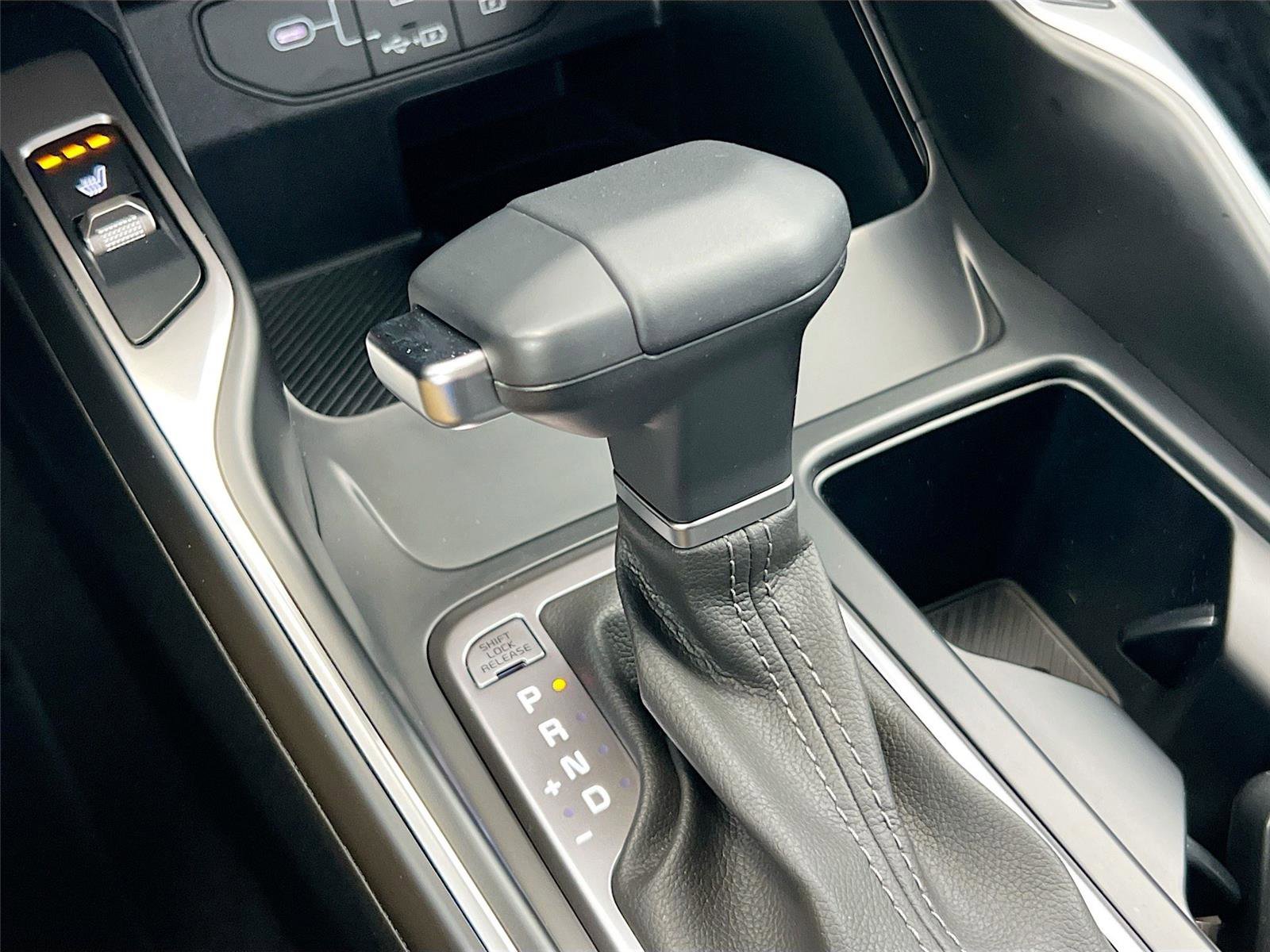 Used 2025 Kia Sorento S image 17