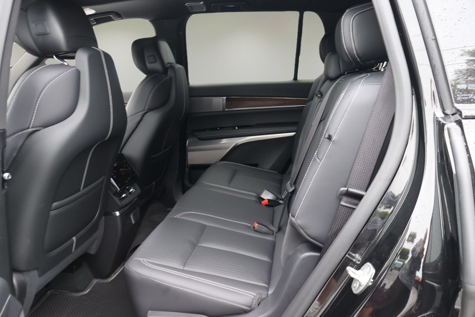 Certified 2026 Cadillac Vistiq Luxury AWD/4WD image 14