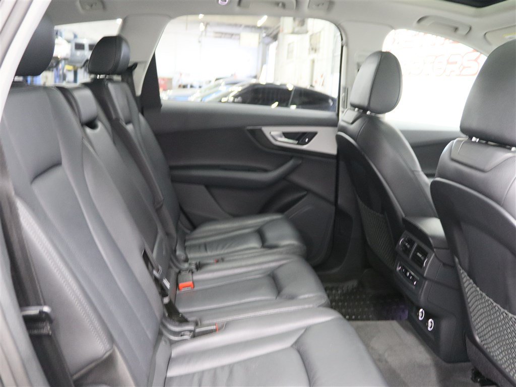 Used 2019 Audi Q7 2.0T Premium w/ Convenience Package AWD/4WD image 22