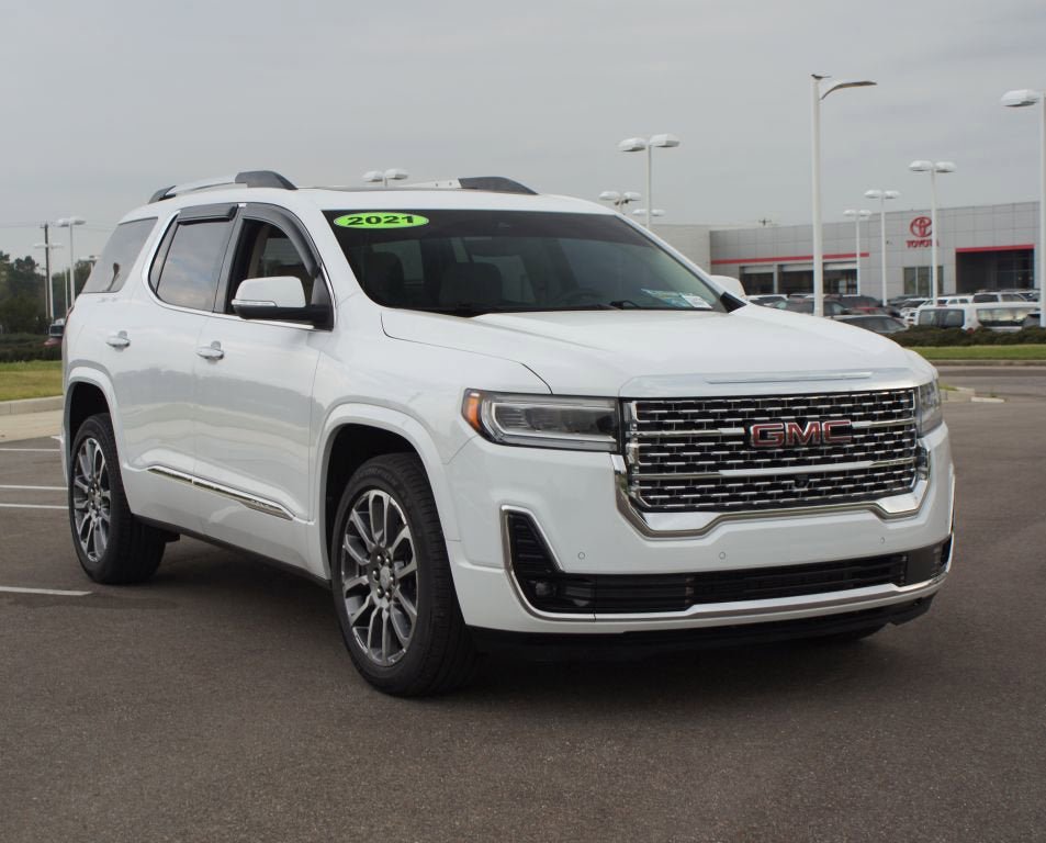 Used 2021 GMC Acadia Denali w/ Denali Technology Package image 3