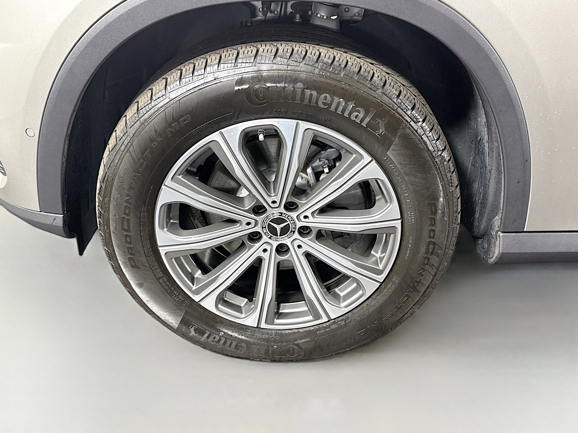 Used 2024 Mercedes-Benz GLC 300 4MATIC image 38