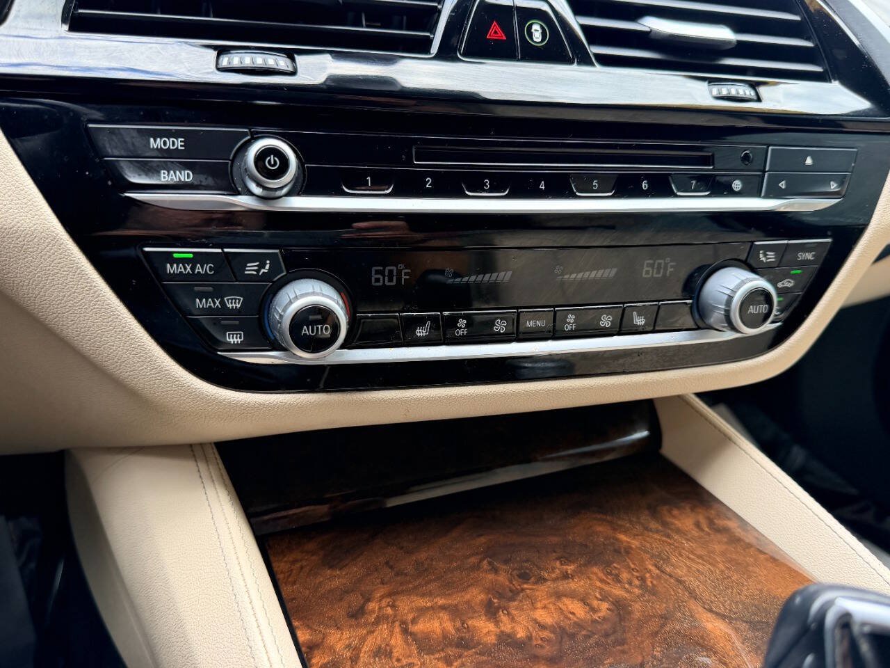 Used 2019 BMW 530i xDrive AWD/4WD image 41