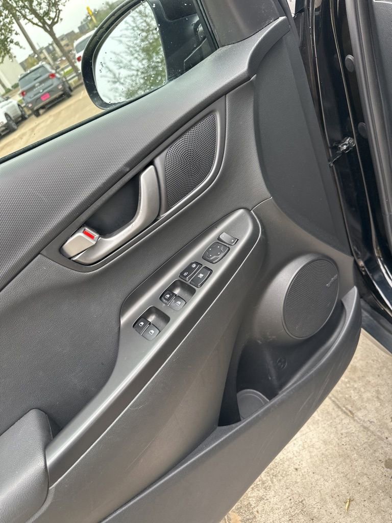 Used 2019 Hyundai Kona Limited image 10