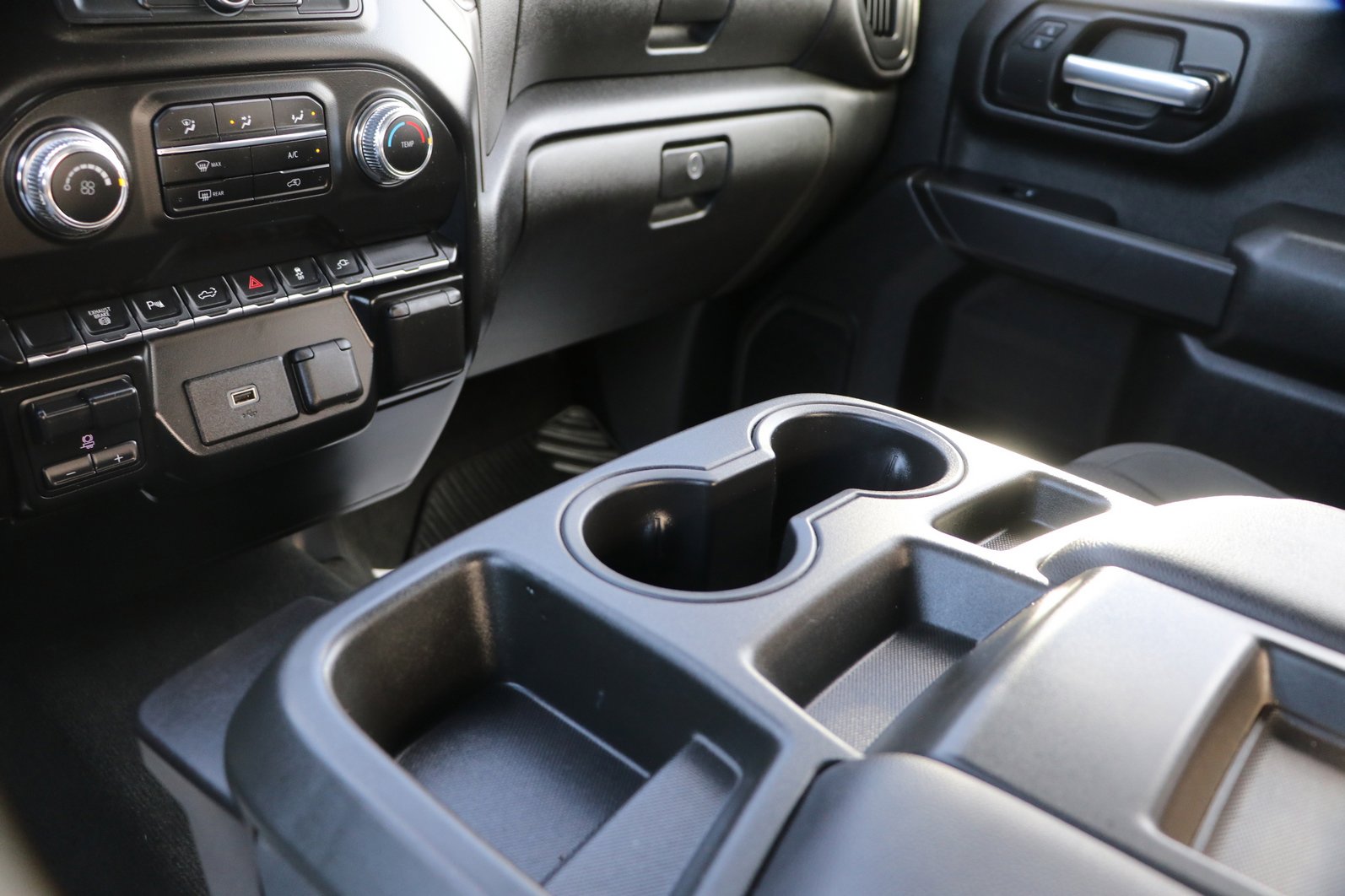 Used 2020 GMC Sierra 3500 4x4 Crew Cab w/ Gooseneck/5TH Wheel Package image 25