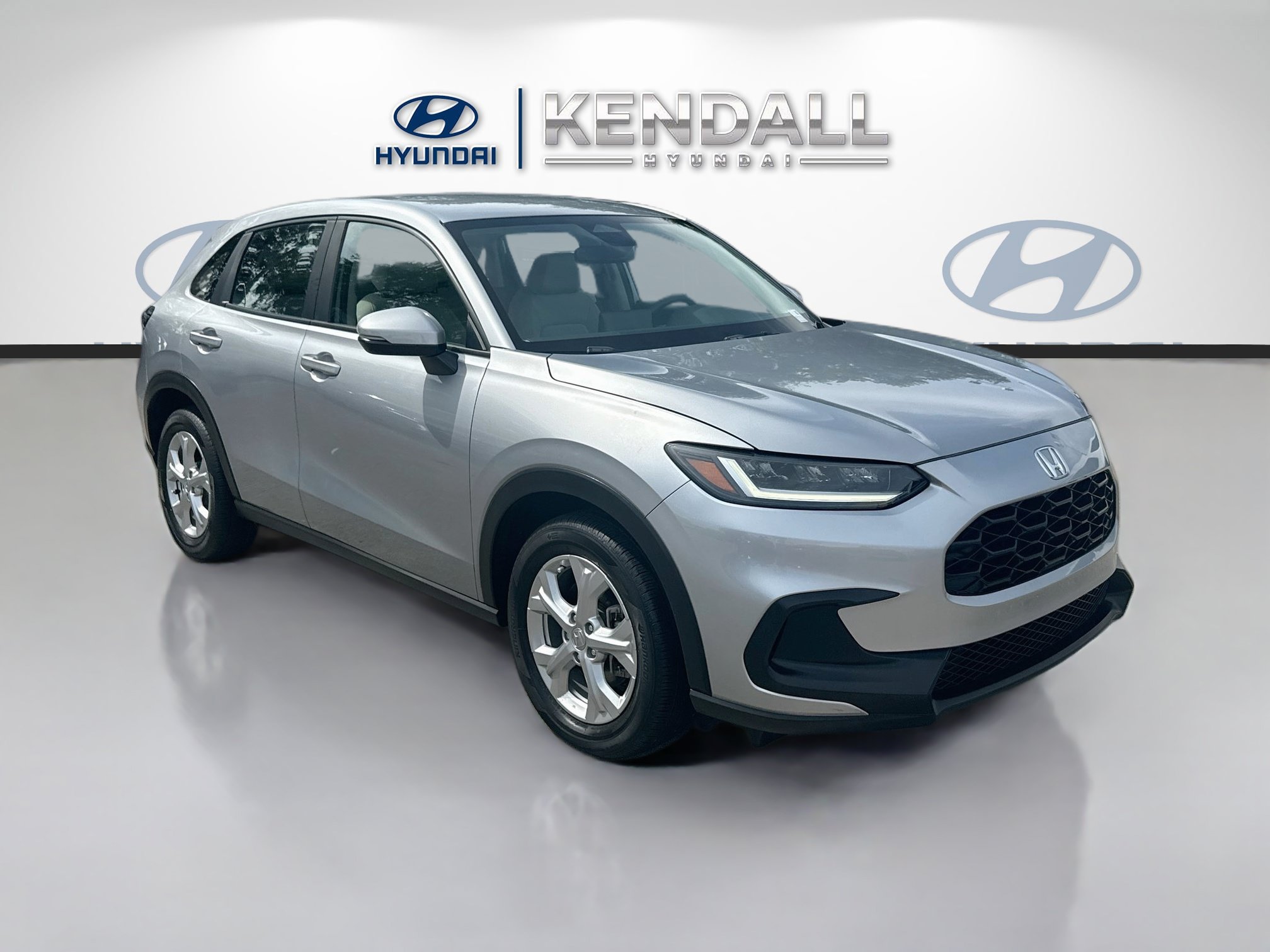 Used 2023 Honda HR-V LX image 1