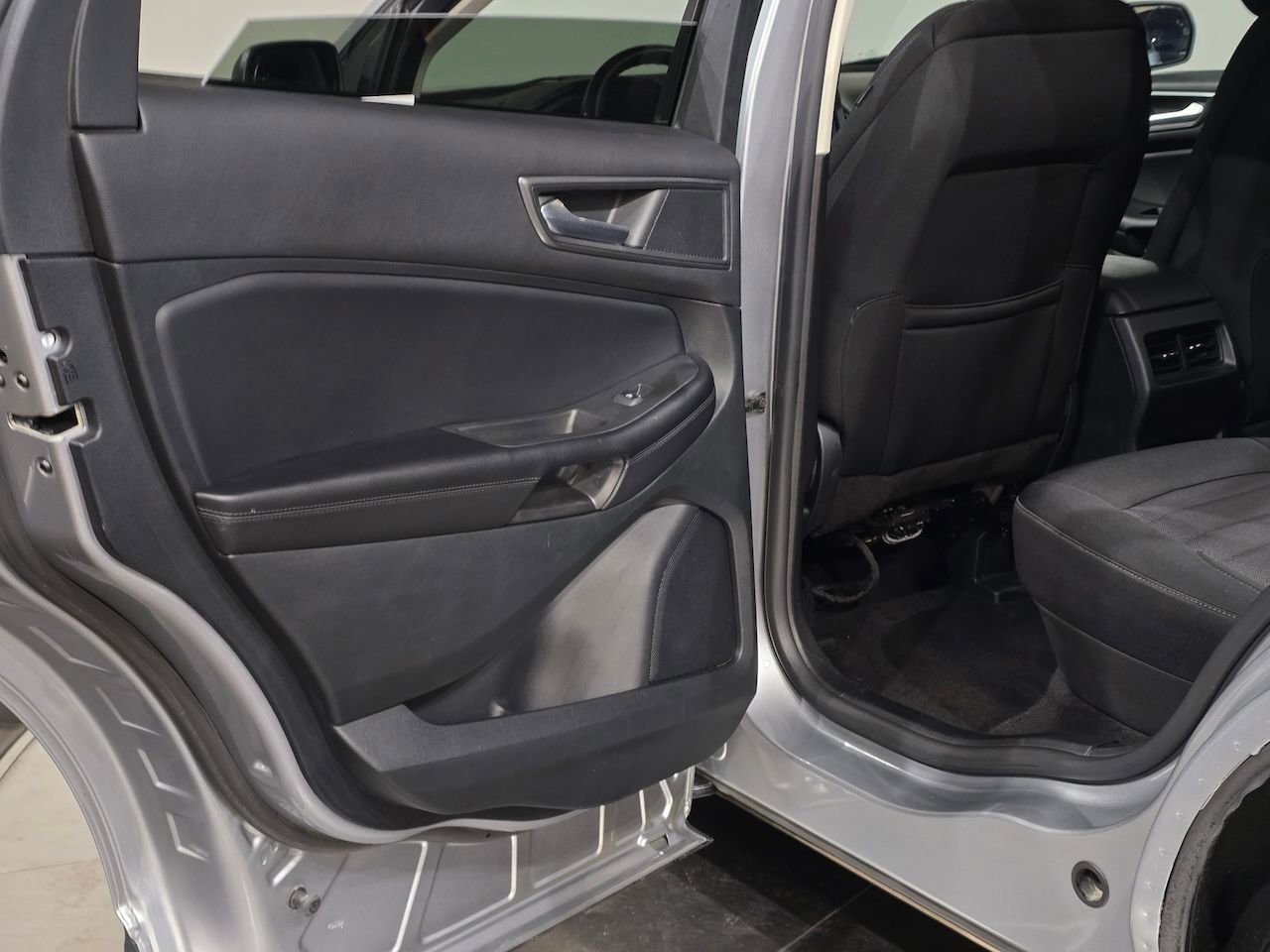Used 2022 Ford Edge SE image 31