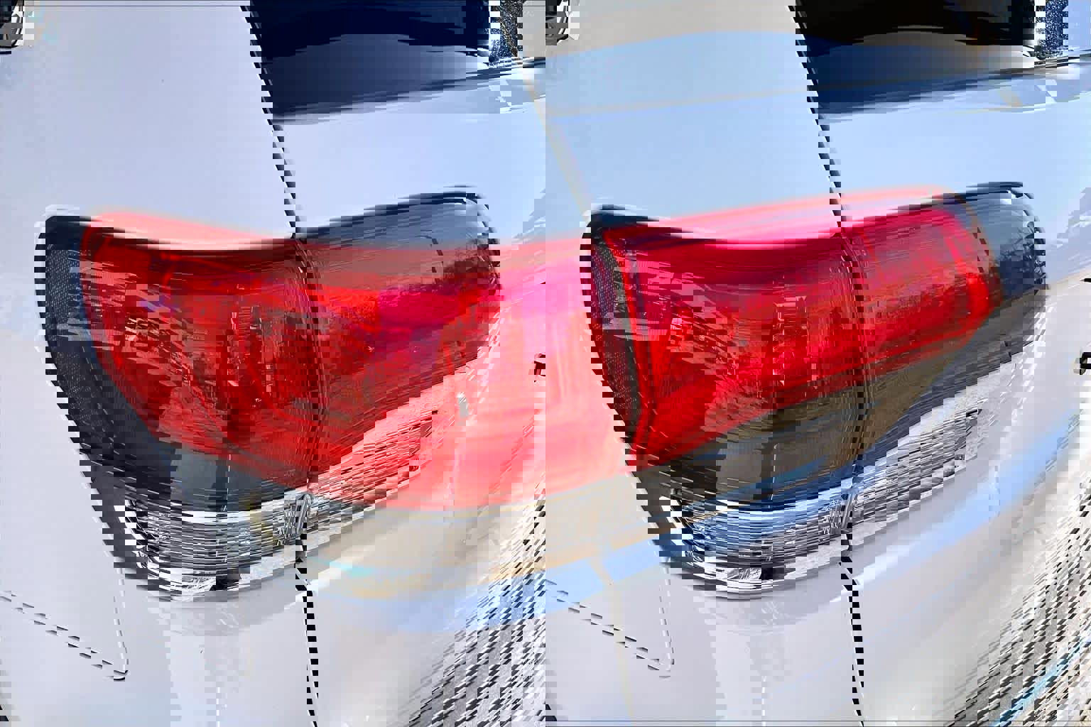 Used 2018 Jeep Grand Cherokee Limited image 28