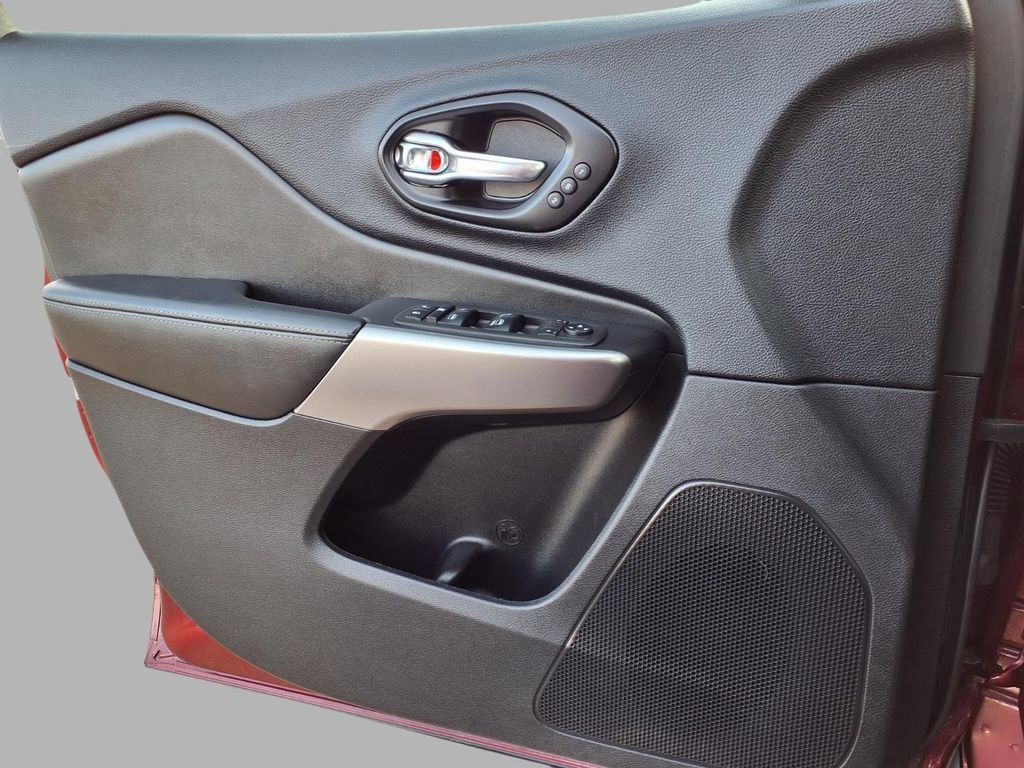 Certified 2021 Jeep Cherokee Limited image 18