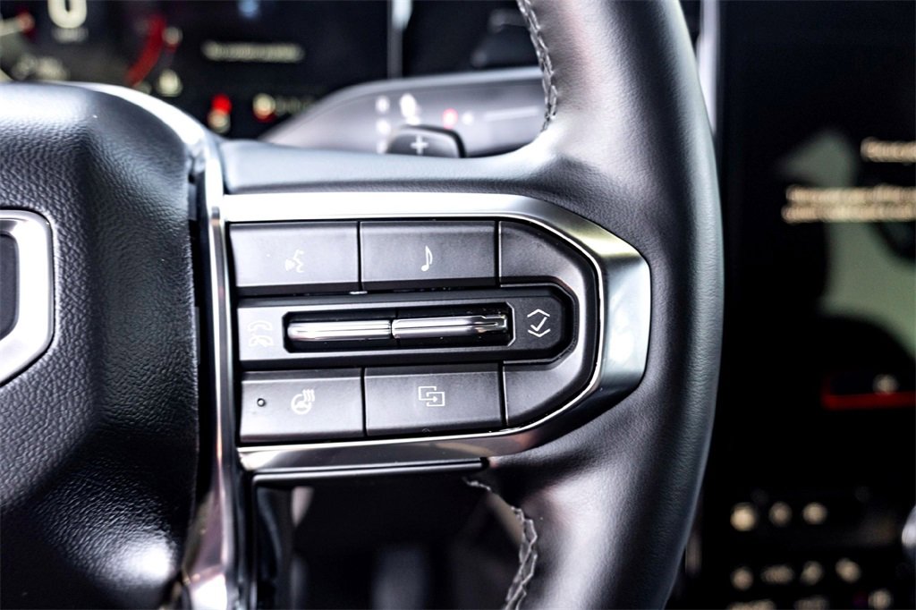 Used 2025 GMC Acadia Elevation image 20