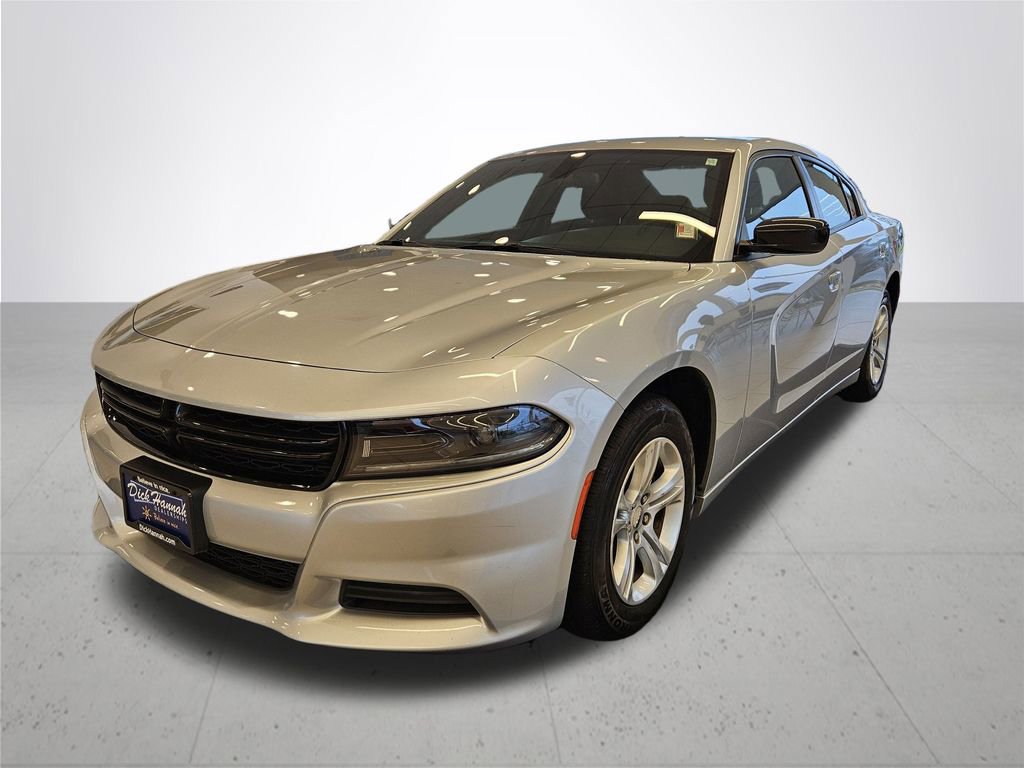 Used 2023 Dodge Charger SXT image 2