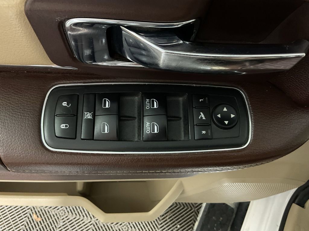 Used 2018 RAM 1500 Laramie w/ Convenience Group AWD/4WD image 19