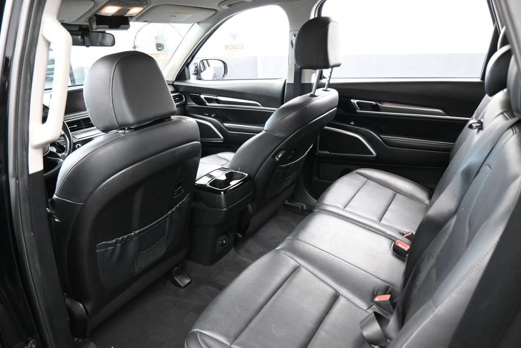Used 2022 Kia Telluride LX FWD image 37