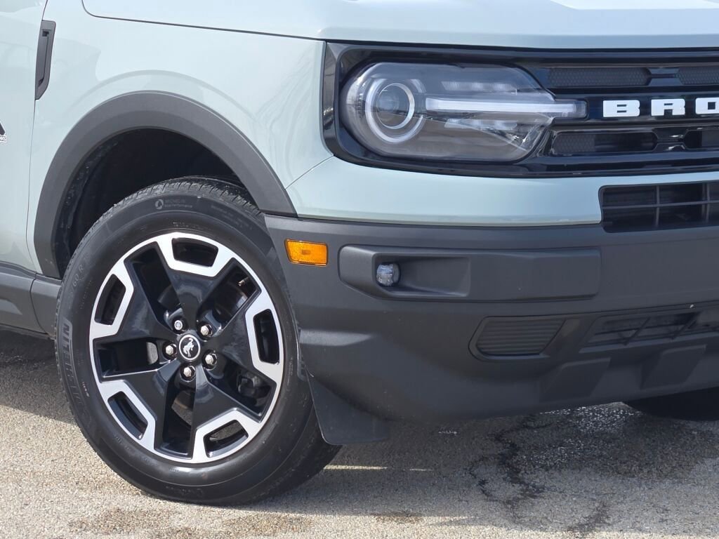 Used 2022 Ford Bronco Sport Outer Banks w/ Tech Package AWD/4WD image 3