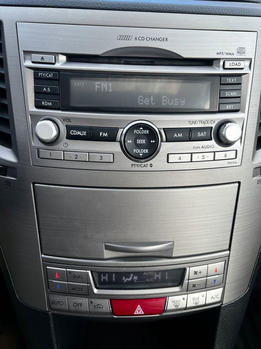 Used 2011 Subaru Legacy 2.5i Limited image 19