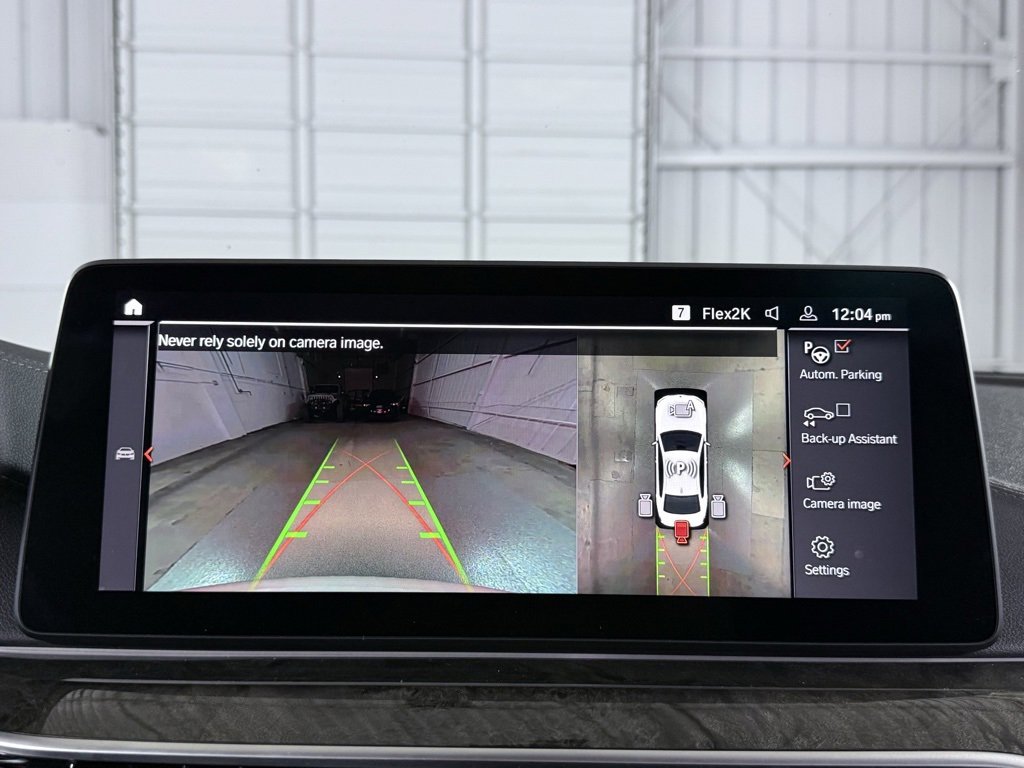 Used 2021 BMW M550i xDrive w/ Premium Package image 34