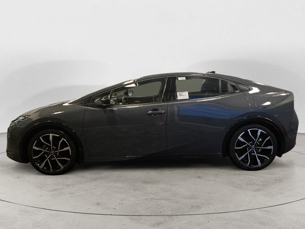 New 2026 Toyota Prius Plug-In Hybrid FWD image 2