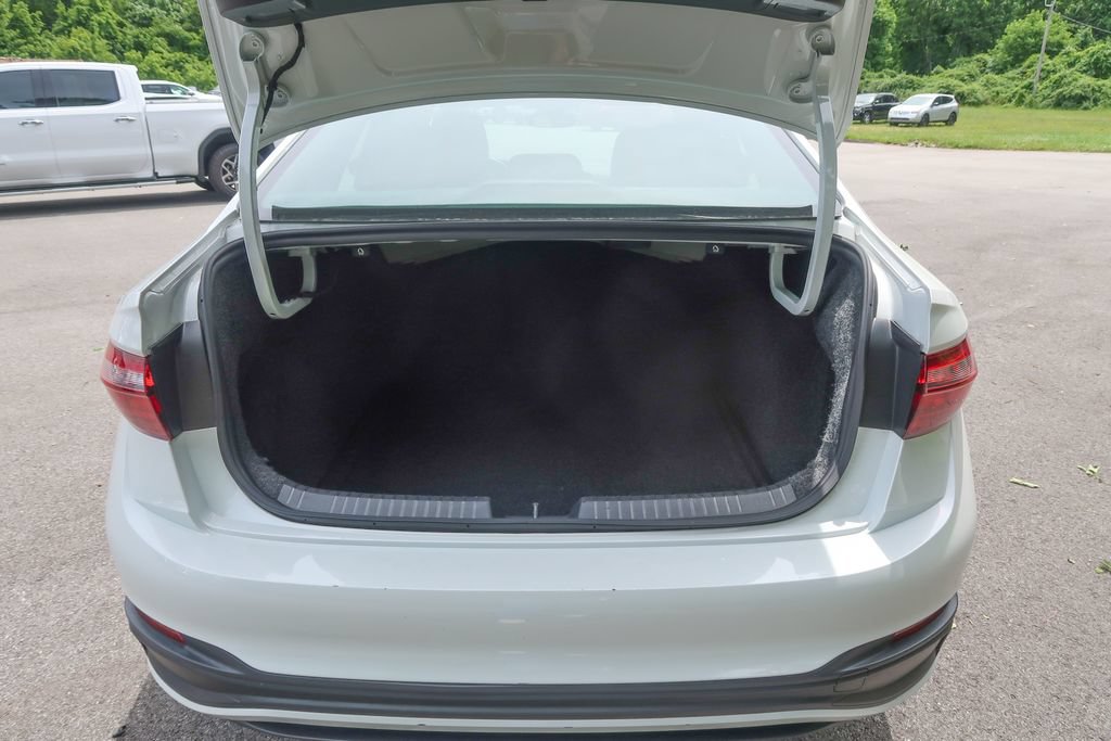 Used 2023 Volkswagen Jetta SE FWD image 11