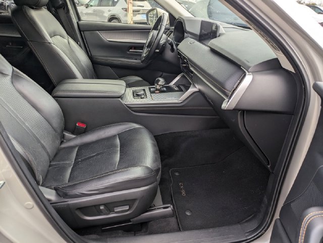 Used 2025 MAZDA CX-90 3.3 Turbo w/ Preferred Package AWD/4WD image 29