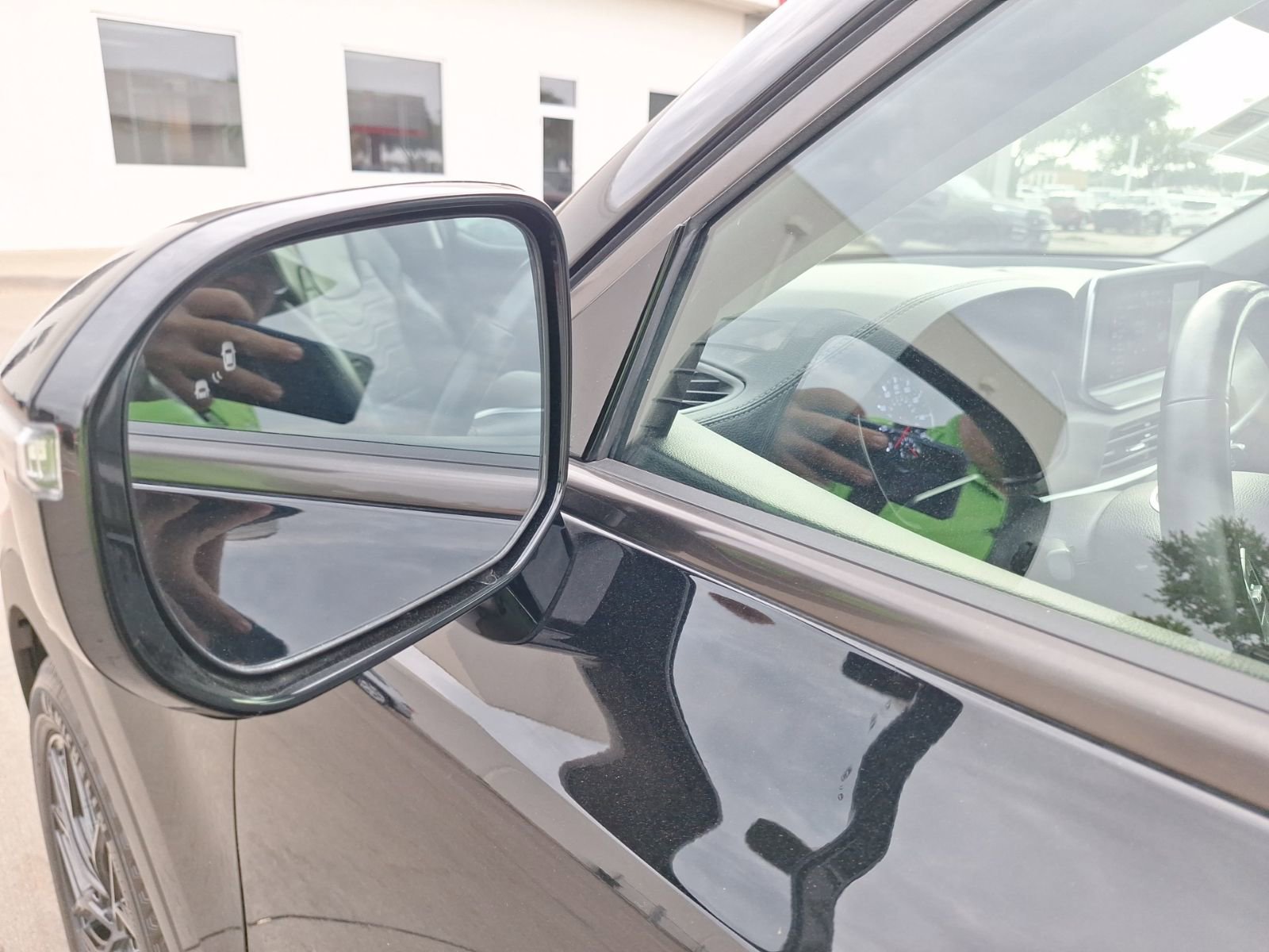 Used 2022 Kia Telluride SX w/ SX Prestige Package image 13