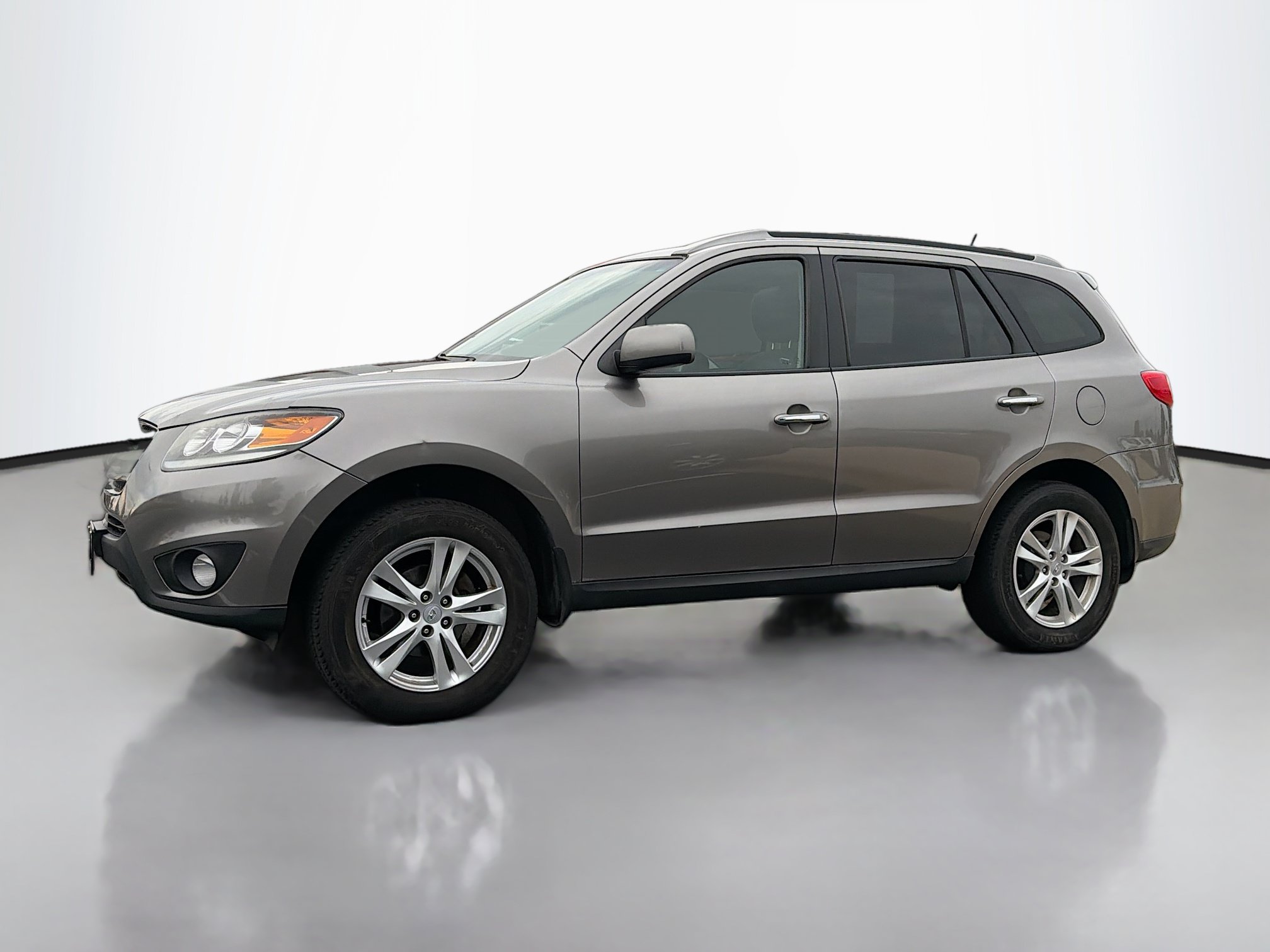 Used 2012 Hyundai Santa Fe Limited w/ Navigation Pkg 4 FWD image 3