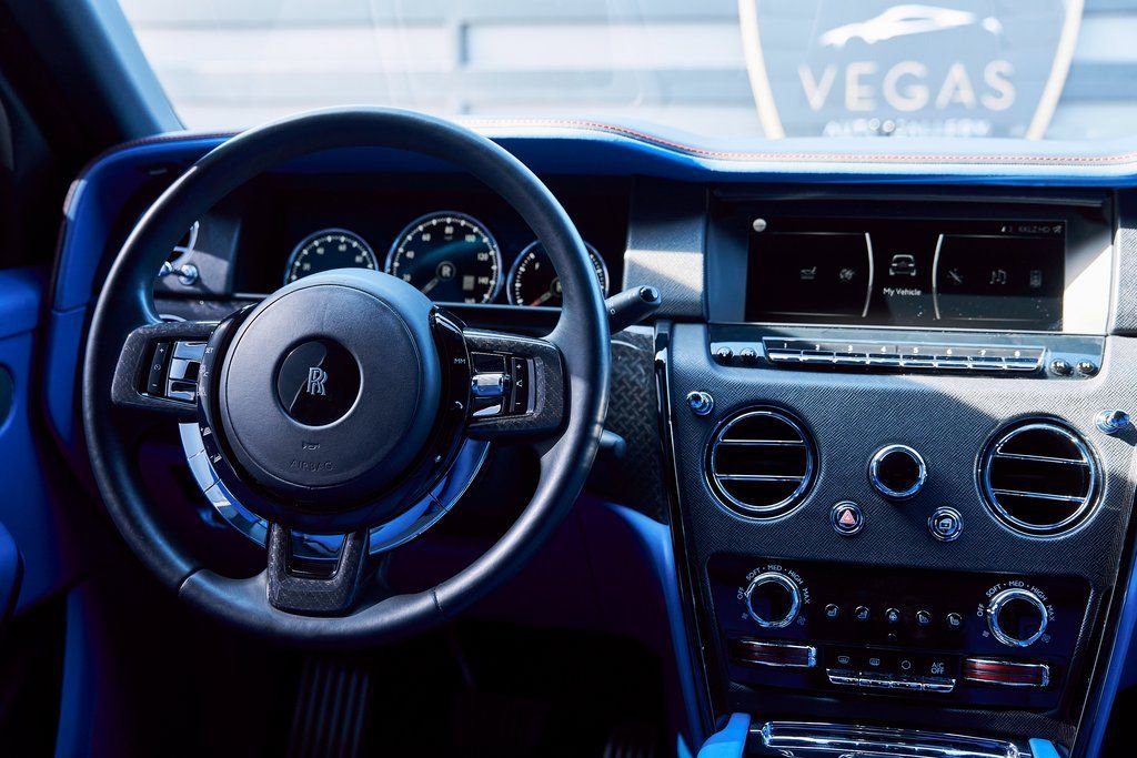 Used 2021 Rolls-Royce Cullinan Black Badge image 63