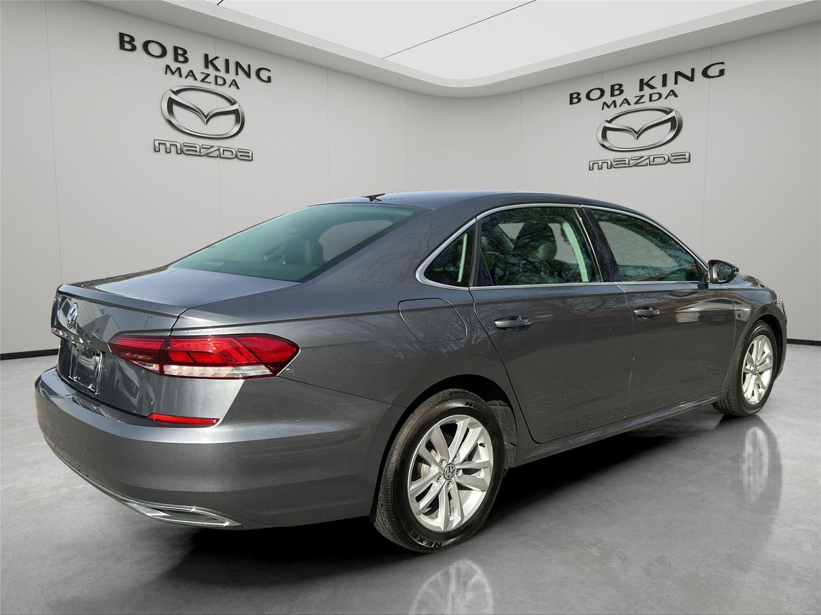 Used 2020 Volkswagen Passat 2.0T SE image 7