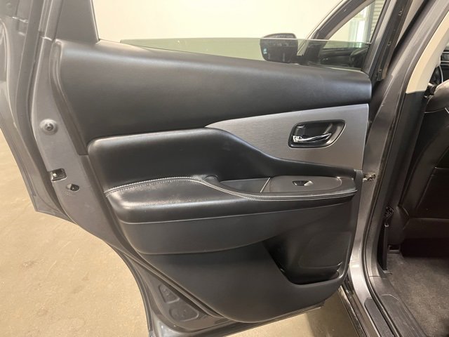 Used 2023 Nissan Murano SV image 19