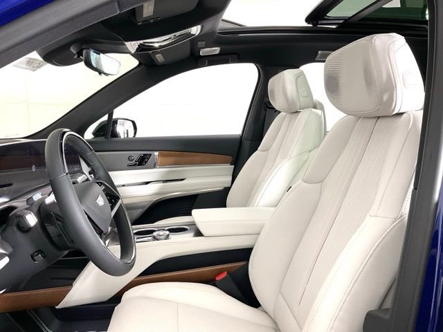 New 2026 Cadillac Vistiq Sport w/ LPO, Floor Liner Package image 25