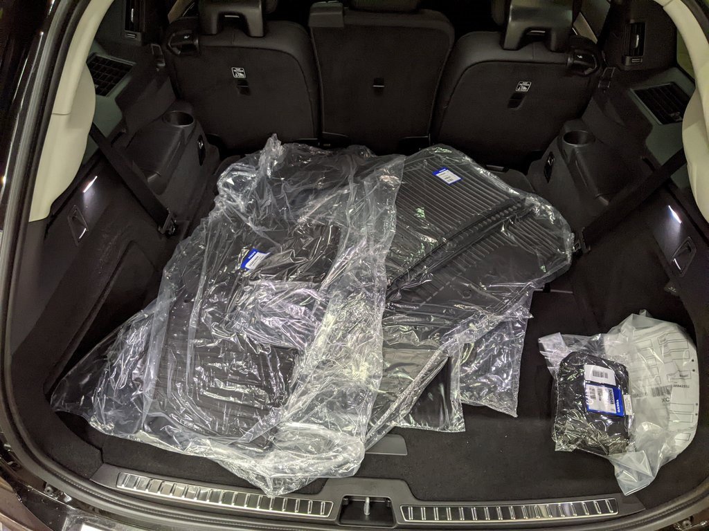 New 2026 Volvo XC90 B6 Plus w/ Protection Package Premier image 26