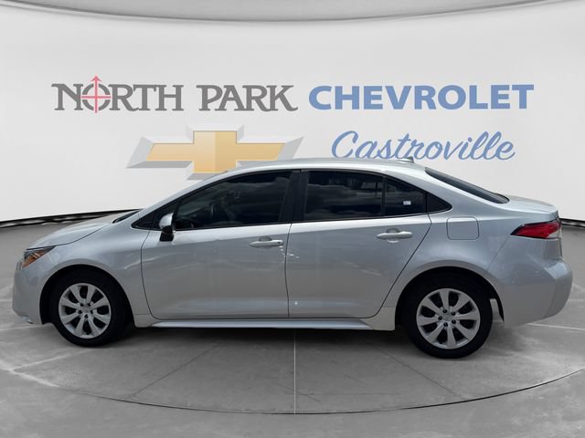 Used 2024 Toyota Corolla LE FWD image 6
