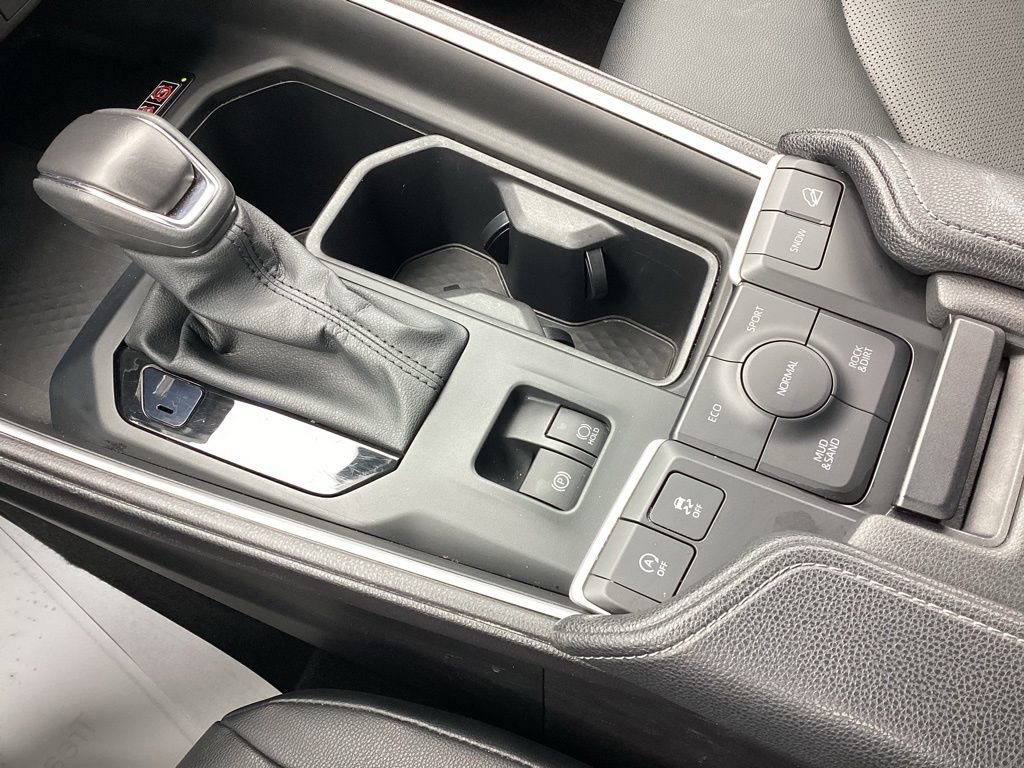 Used 2025 Toyota Grand Highlander AWD image 32