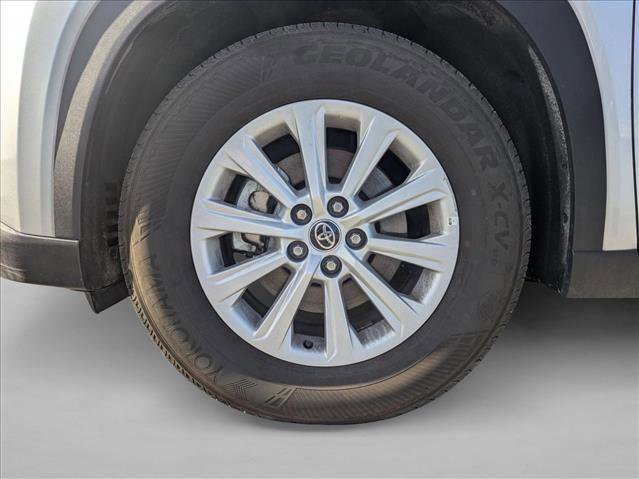 Used 2025 Toyota Grand Highlander XLE image 17