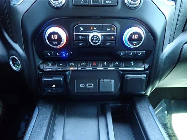 Used 2022 GMC Sierra 3500 Denali w/ Denali Ultimate Package image 18