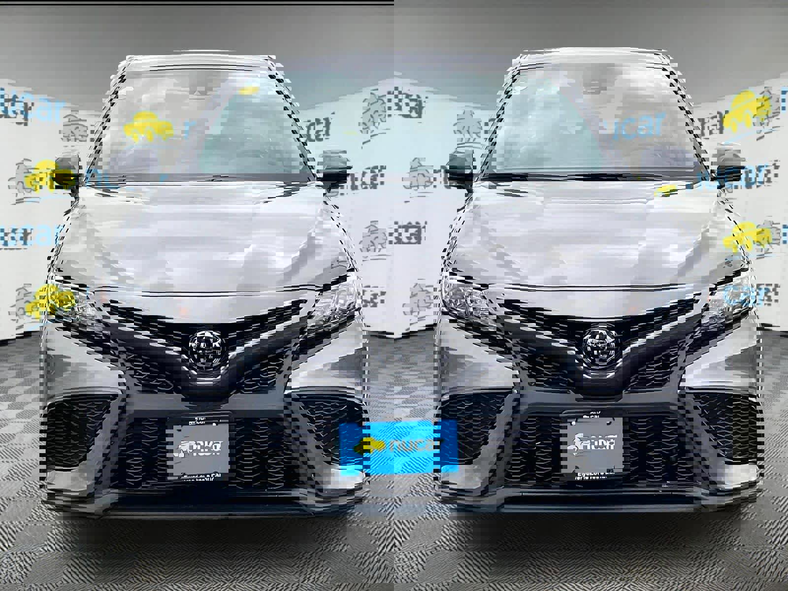 Used 2024 Toyota Camry SE image 2